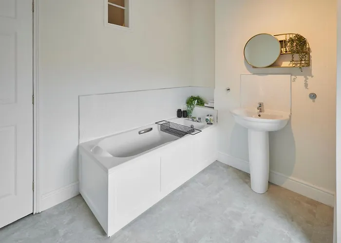 Host & - Mollymac Saltburn-by-the-Sea